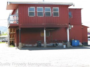 117 S Main St APT 6, Phoenix, OR 97535