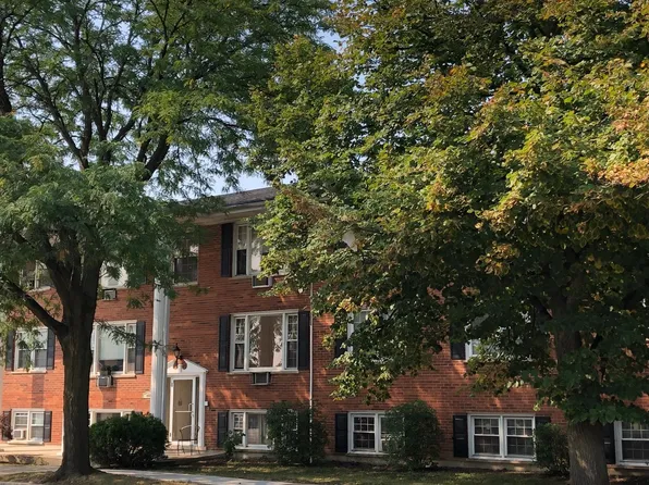 3400 Maple Ave APT 17, Brookfield, IL 60513