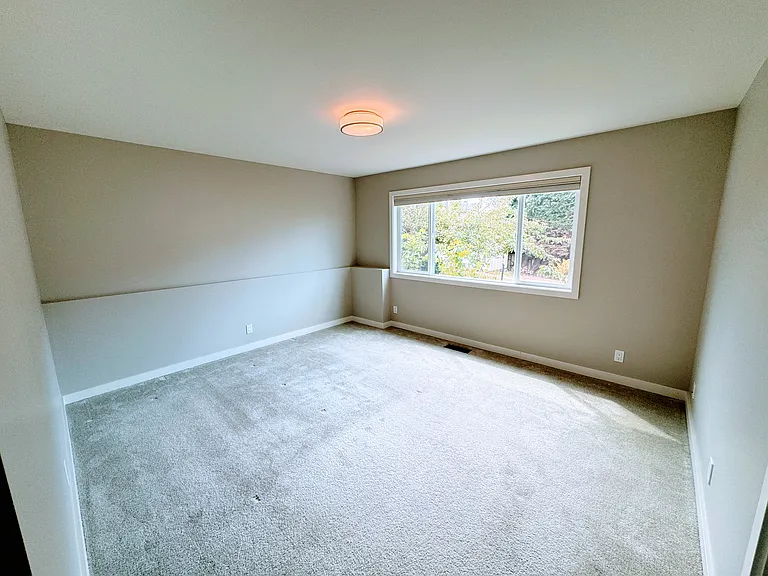 Master Bedroom fits king size bed