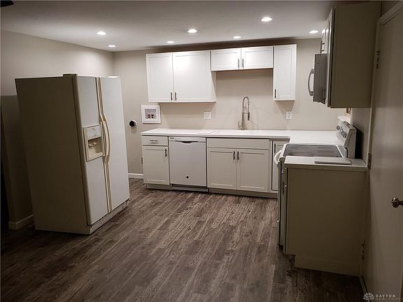 3rd image of 3760 Cordell Dr