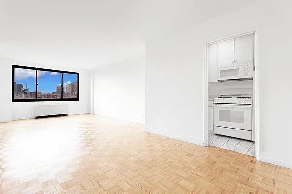 Rented by Olnick Organization | media 4