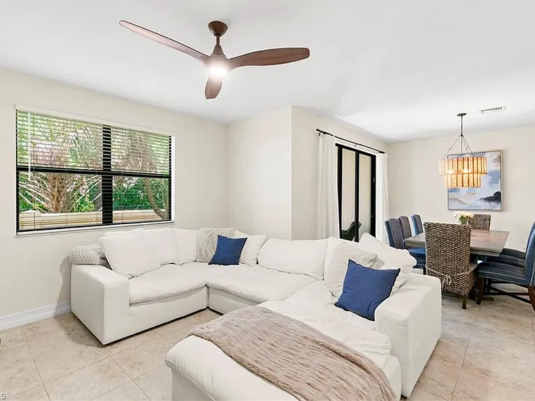 7797 Bristol Cir — Photo 21