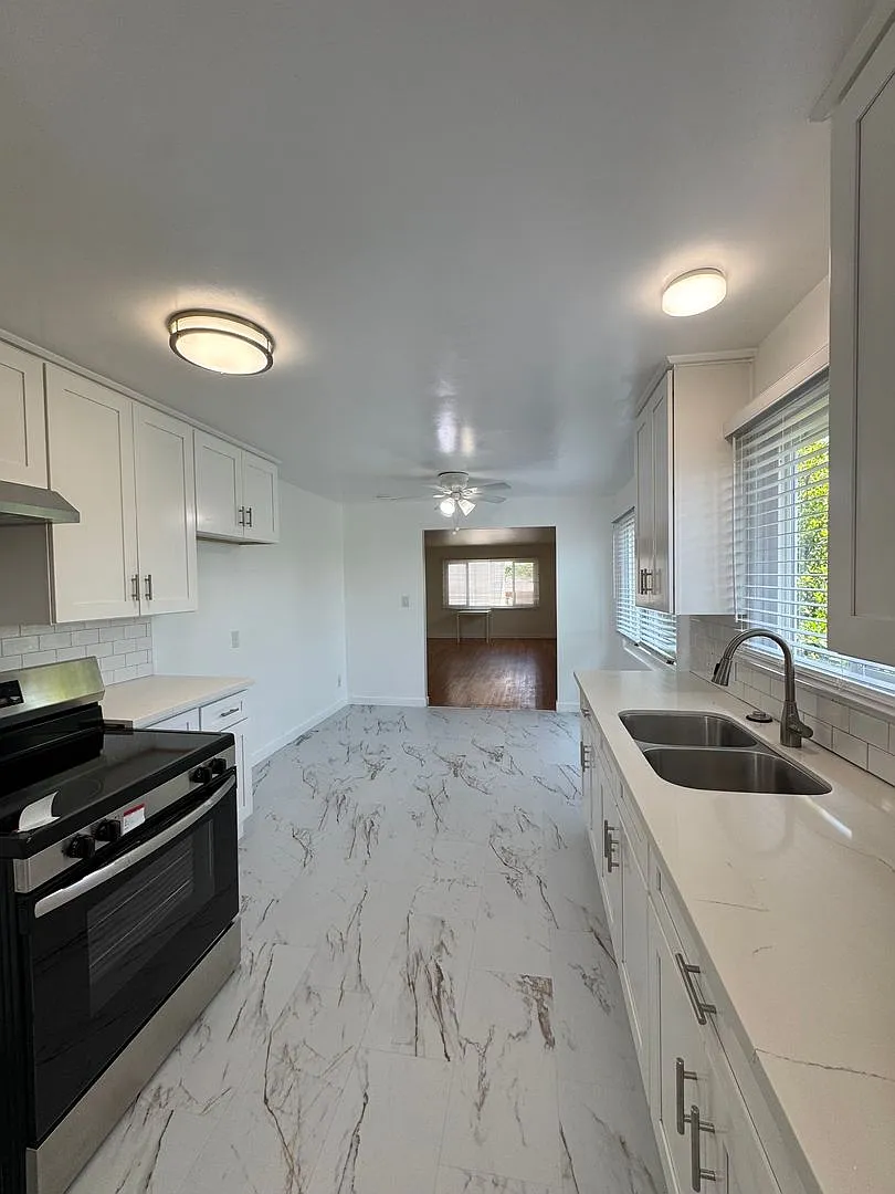 Allen - 1812 — Photo 2