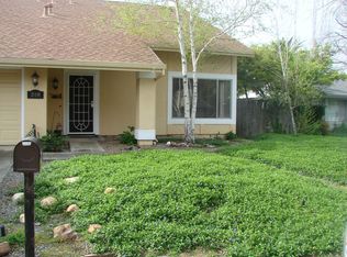 318 Sycamore Ct, Vacaville, CA 95688
