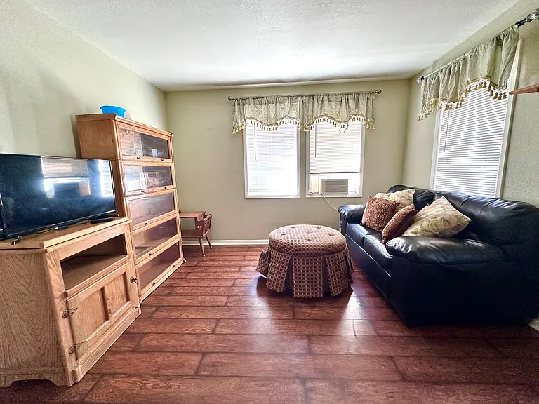 103 Yucca Dr #3 — Photo 2