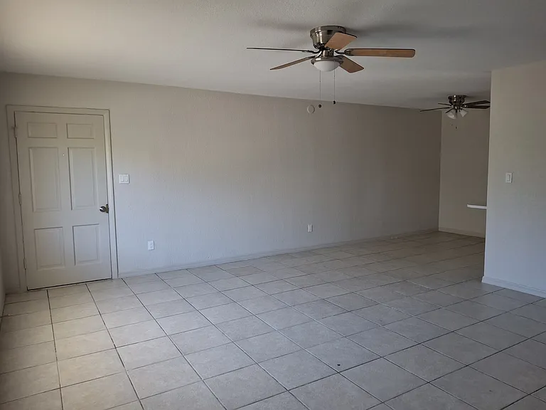 1460 E Bay Dr #7 — Photo 6
