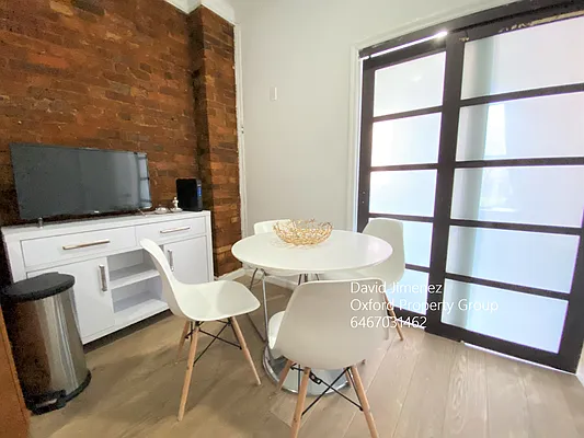 Rented by Oxford Property Group | media 18