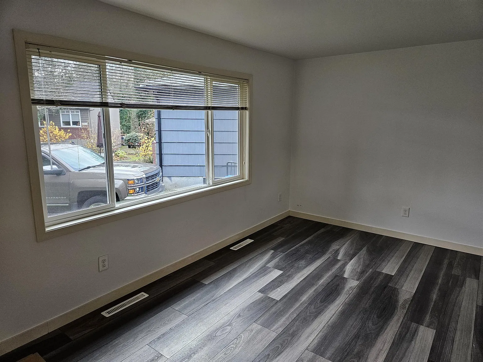 3 bed, 1200 sqft, $3,500 — Photo 3