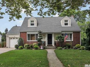 46 Winding Rd, Rockville Centre, NY 11570