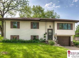5823 S 91st St, Omaha, NE 68127