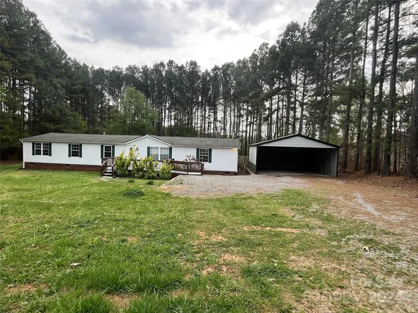 5011 Pine Springs Dr, Bessemer City, NC 28016