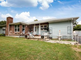 904 S High St, Stockton, MO 65785