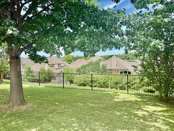 2nd image of 4521 Lakeside Hollow St