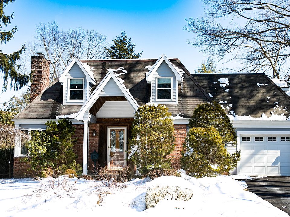 1st image of 12 Maplewood Rd