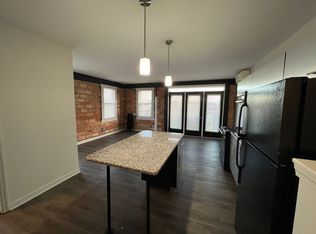 310 W 6th St APT 210, Royal Oak, MI 48067