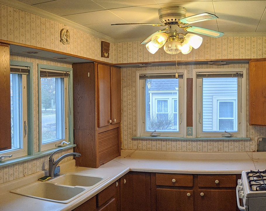 10509 Schubert Ave, Melrose Park, IL 60164 Zillow