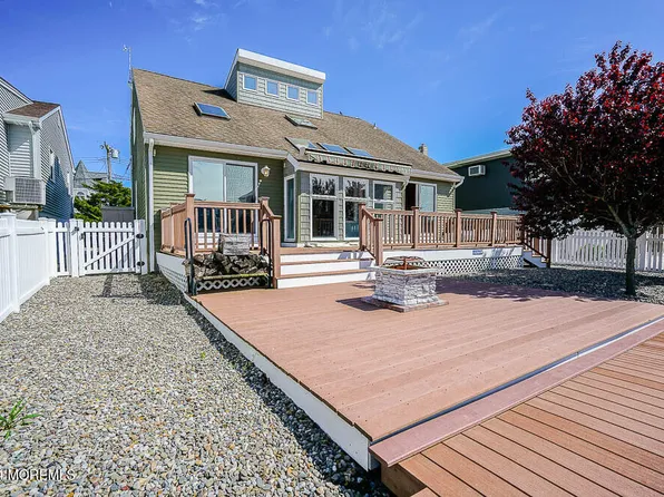 8 Alcala Drive, Brick, NJ 08723