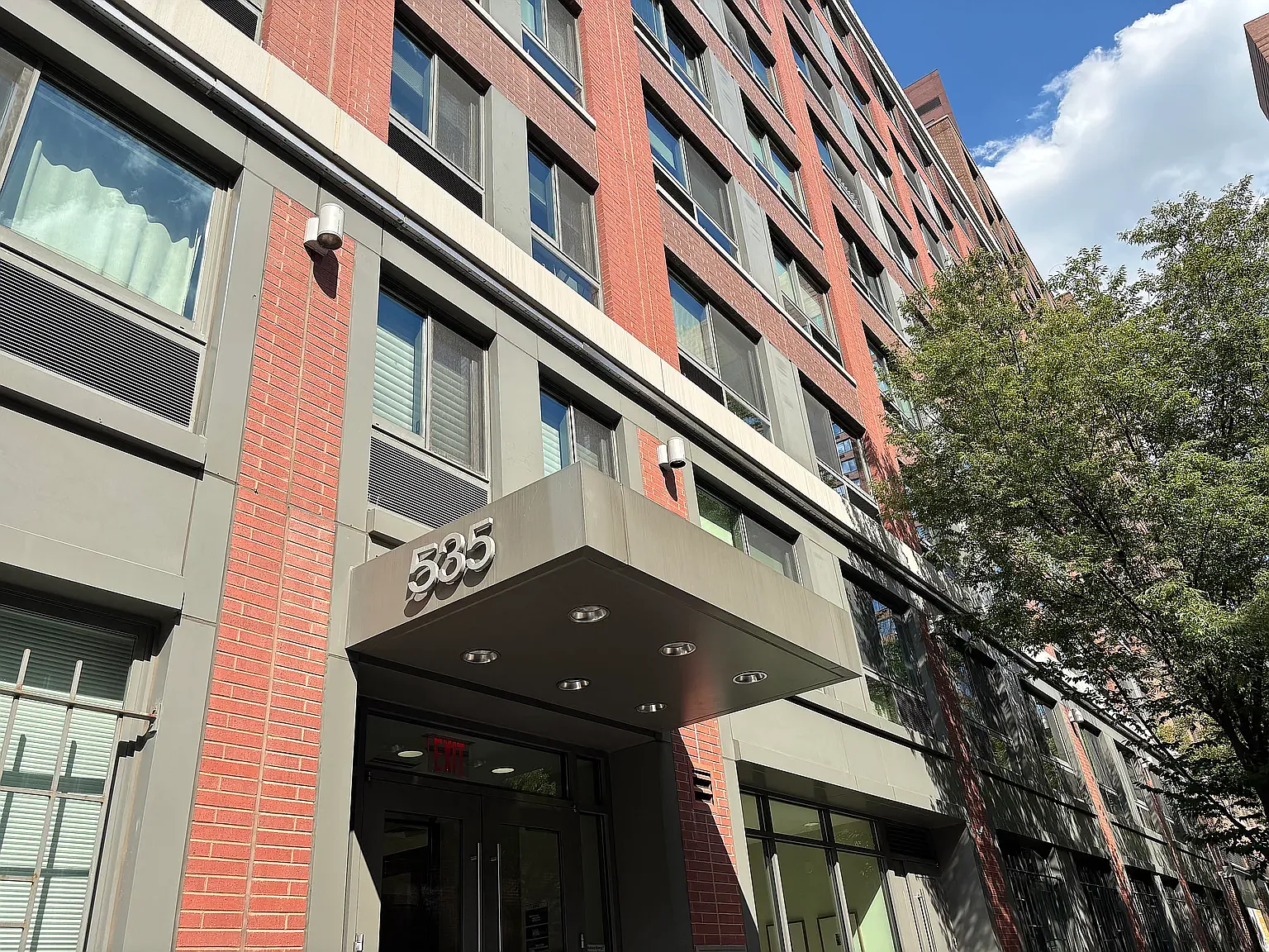 535 West 52nd Street — Photo 2
