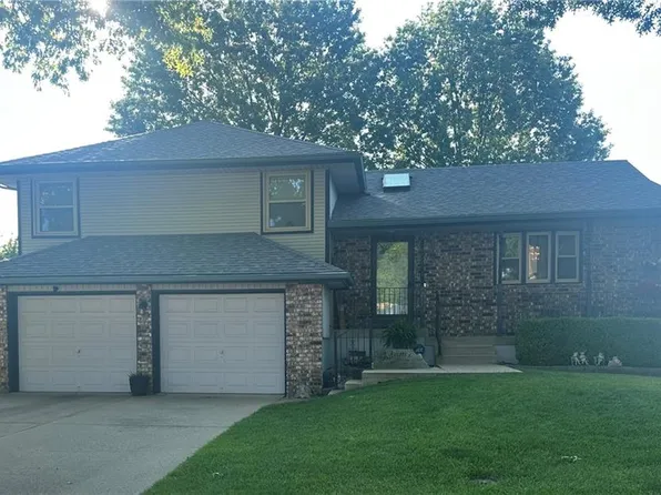 1211 N Davis Rd, Independence, MO 64056