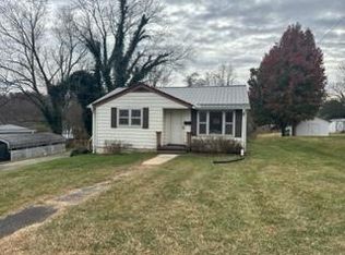 120 East St, Rocky Mount, VA 24151