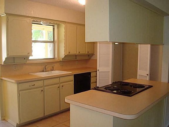5th image of 4014 Hideaway Dr