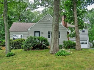 88 Dyer Ave, Collinsville, CT 06019