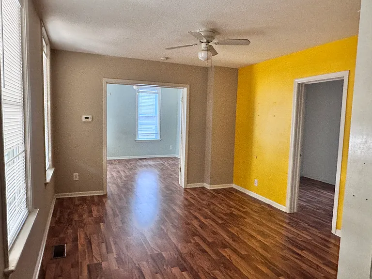 410 Floyd St #3 — Photo 3