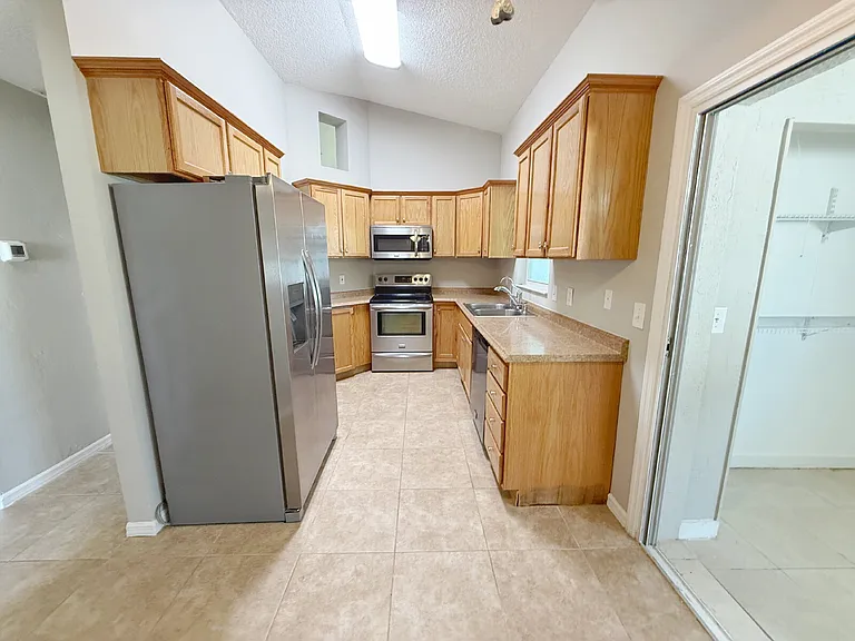 39 Fischer Ln — Photo 9