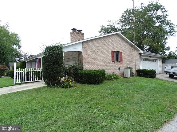 2nd image of 576 Grant Dr