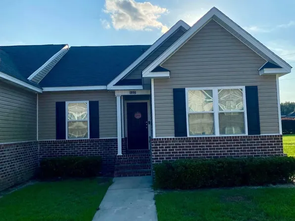 137 Reserve Ln, Statesboro, GA 30458
