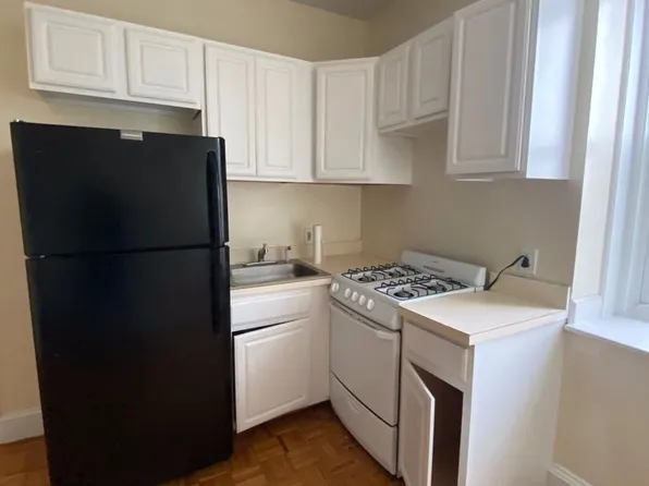 700 - OM 700-702 Bergenline Avenue LLC, 700 Bergenline Ave APT 8, Union City, NJ 07087