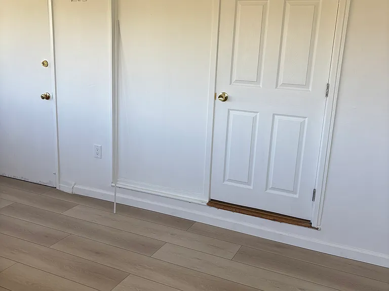 Door to bedroom