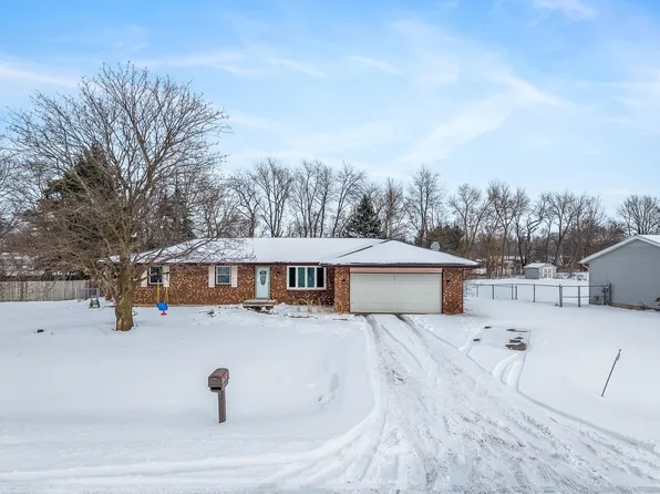 175 Sunrise Dr, Rockton, IL 61072