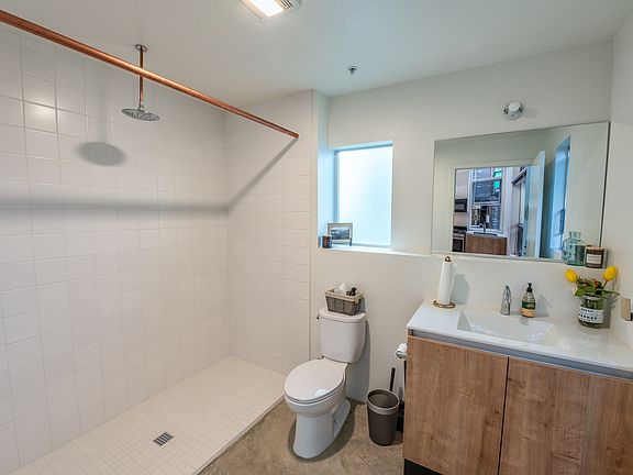 5th image of 3586 Adams Ave #6