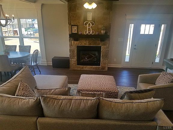 4th image of 1023 Tori Ct