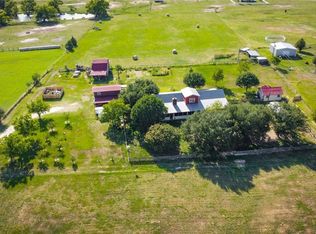 2120 Fm 1704, Elgin, TX 78621