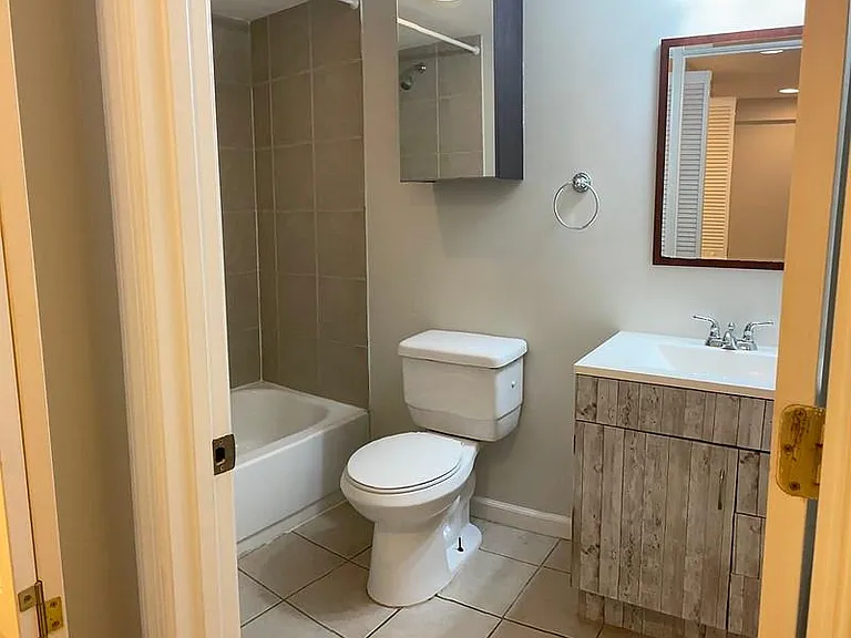 306 Rhode Island Ave NE #B — Photo 17