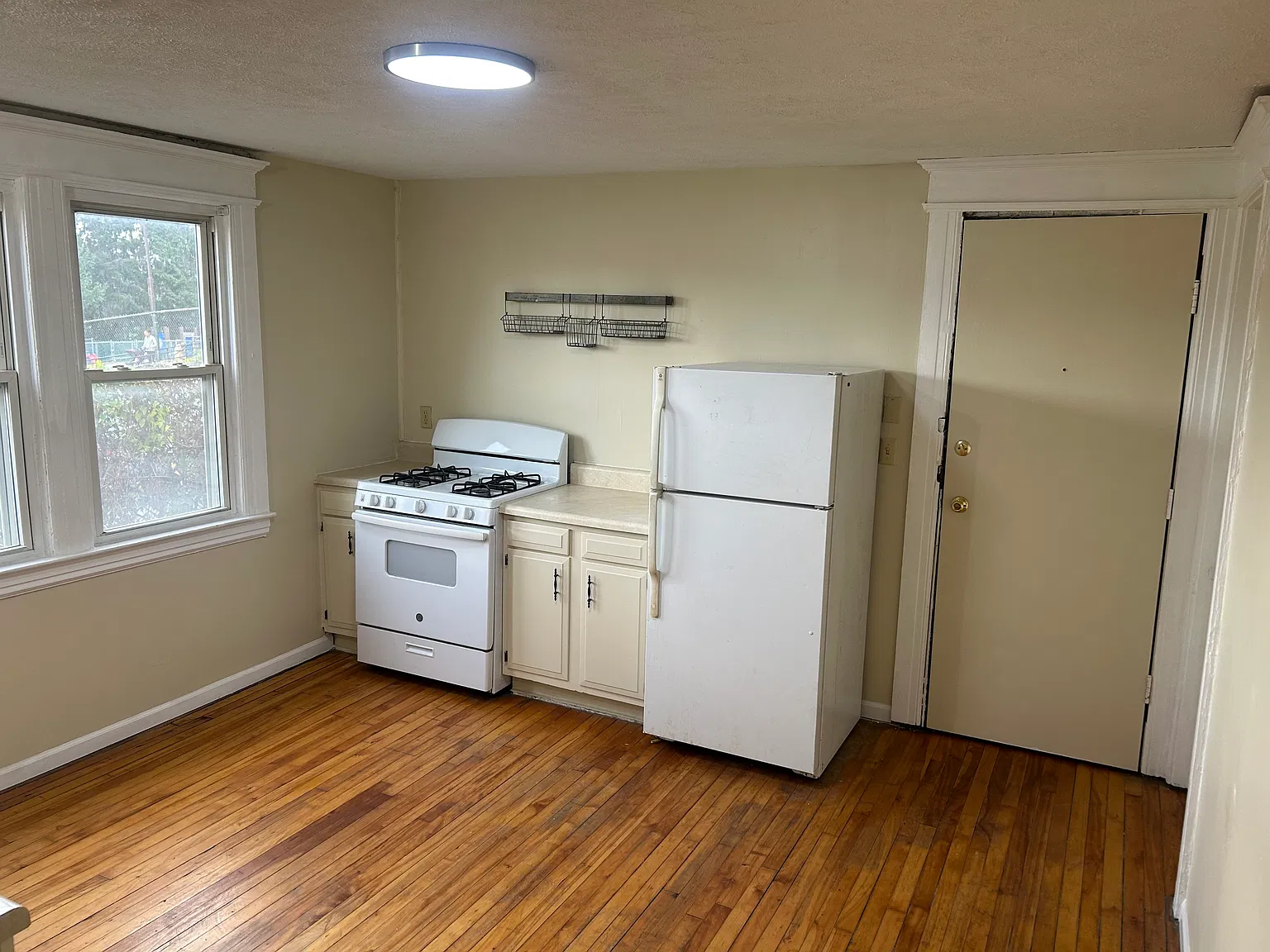 Modern Unit in Syracuse | 3 Bed, 2 Bath | $1800 | Available 11/1/2026 — Photo 1