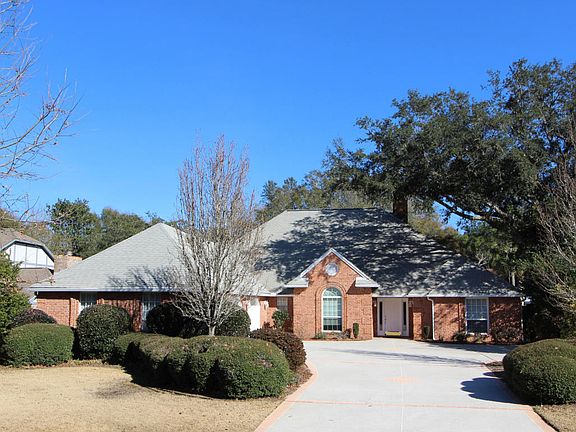 2nd image of 105 Hands Cove Ln