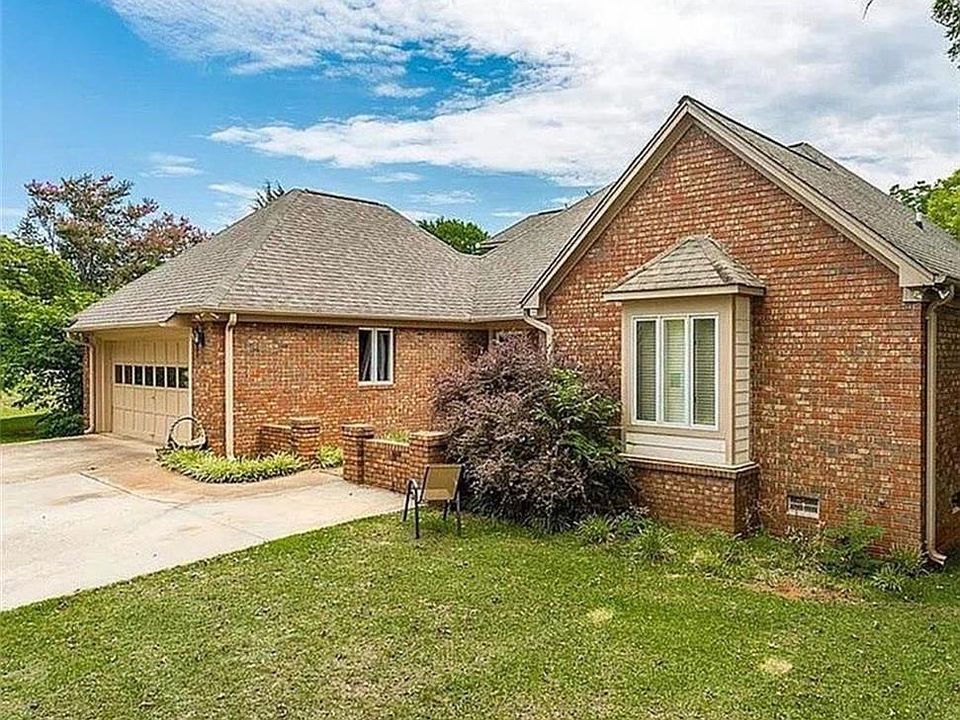 1st image of 244 Woodridge Way