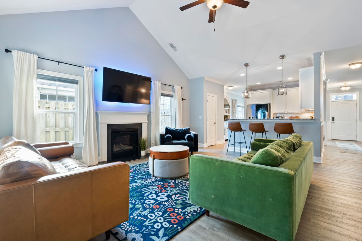 next background image