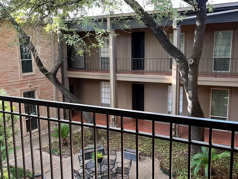 7707 Broadway St #3A — Photo 21