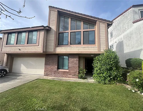 2936 Briarwood Dr Photo 1