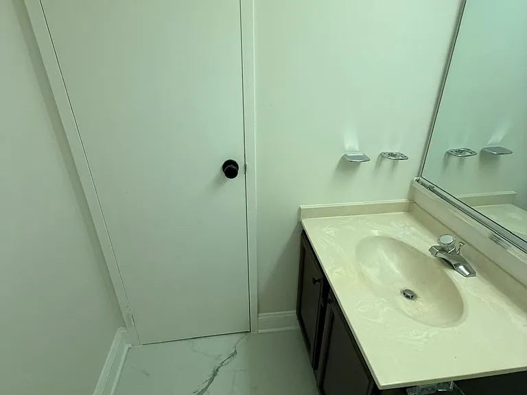 1508 Painters Xing — Photo 10