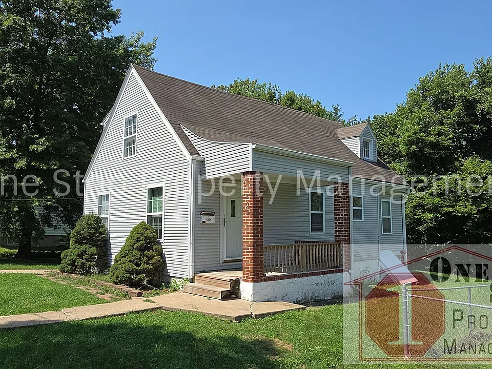 606 S Fairview Ave
