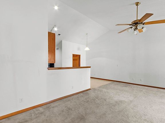 4th image of 5151 W 29th St #1606