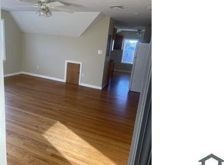 41 Clinton St FLOOR 3, Taunton, MA 02780