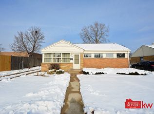 6906 Beckwith Rd, Morton Grove, IL 60053