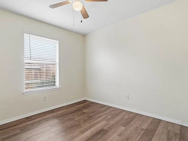 21107 Stoney Haven Dr — Photo 22