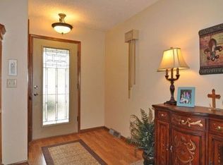 10405 W 50th Pl, Shawnee, KS 66203